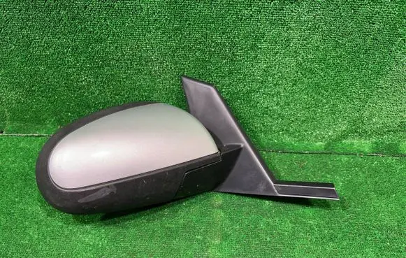 Mitsubishi Colt Front door electric wing mirror 23263628