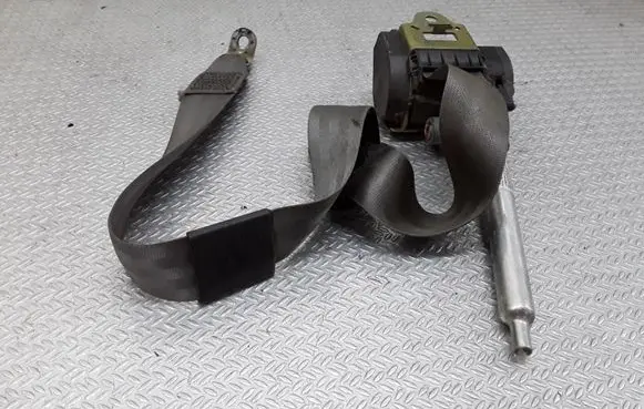 Audi A6 S6 C4 4A Front seatbelt 4A0857705AF