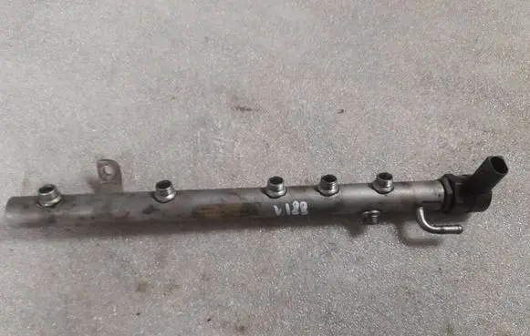 Mercedes-Benz E W211 Fuel main line pipe a6290700795 6290700795