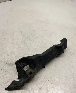 Audi A5 8T 8F Front bumper mounting bracket 8T0807284A 8T0807284