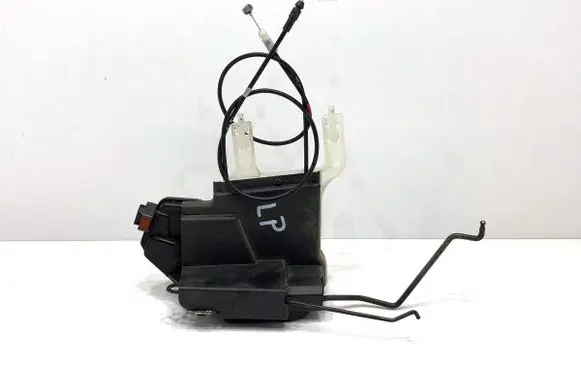 Hyundai Tucson JM Front door lock 