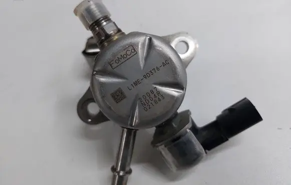 Ford Explorer VI Mechanical fuel pump L1ME-9D376-AC