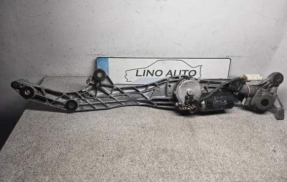 BMW 7 E38 Front wiper linkage and motor 61618352888