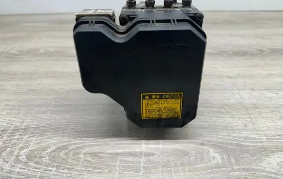Toyota RAV 4 (XA30) ABS Pump 4454042100 1338007970