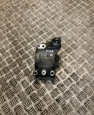 Engine mounting bracket