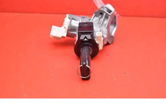 Toyota Yaris Ignition lock 450200D04
