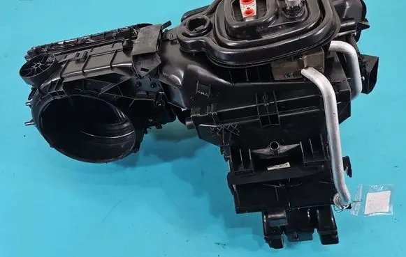 Interior heater climate box assembly