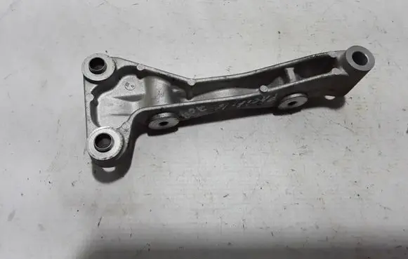 Chrysler Pacifica Driveshaft support bearing bracket 52123981AA