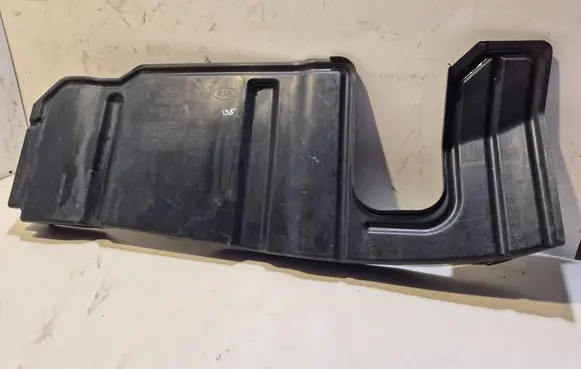 KIA Sportage Engine splash shield/under tray 291302E501