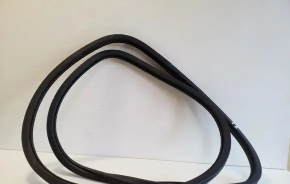 Jeep Cherokee Front door rubber seal