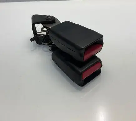 Mercedes-Benz E W211 Rear seatbelt buckle A2118604669 2118604669