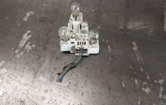 BMW 3 E46 Tail light bulb cover holder 8368762