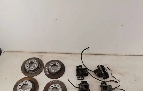 BMW 2 F22 F23 Brake discs and calipers set 