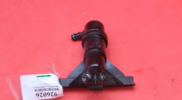 BMW 5 E60 E61 Windshield washer spray nozzle 