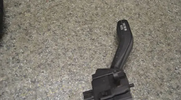 BMW 3 E46 Indicator stalk 8363668K