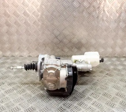 Volkswagen Golf VII Brake booster 5QE614105AR 5QE611301A