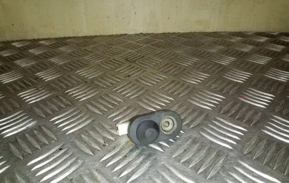 Toyota Corolla Verso E121 Rear door sensor 