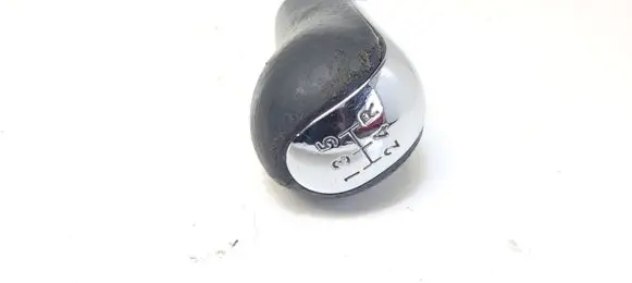 Toyota Yaris Gear lever shifter trim leather/knob