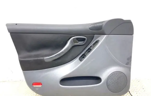 Seat Leon (1M) Front door card panel trim 