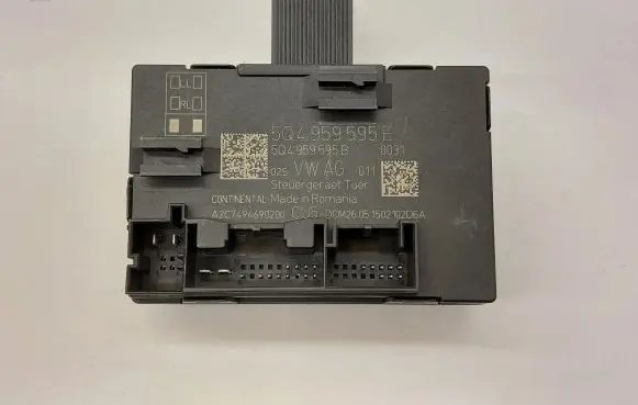 Volkswagen PASSAT B8 Door control unit/module 5Q4959595E