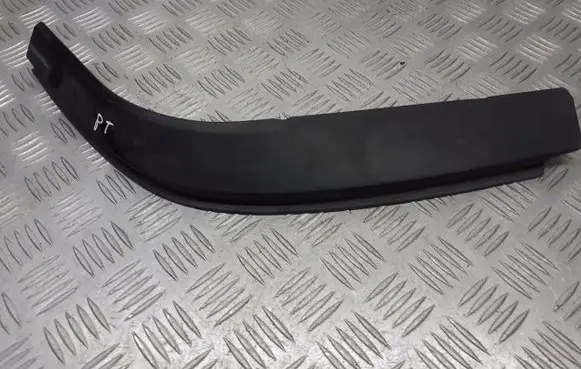 Nissan Primera Rear/tail light trim molding 26552