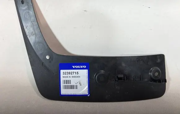 Volvo XC40 Front mudguard 32392715