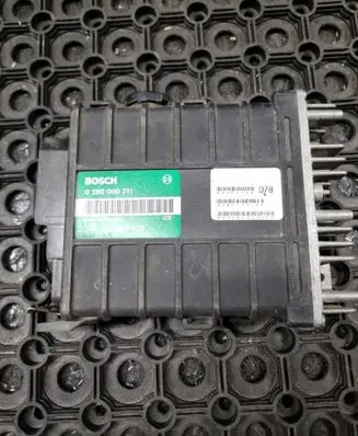 Audi 80 90 S2 B4 Engine control unit/module 0280000711 443907403