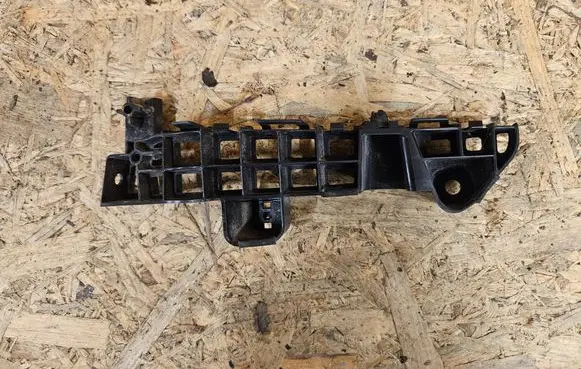 Suzuki Vitara (LY) Front bumper mounting bracket 7173154P0