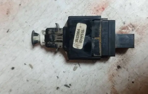 Volvo XC70 Brake pedal sensor switch 8622064 03W516