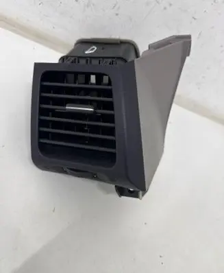 Mitsubishi Grandis Dashboard side air vent grill/cover trim GN71104820