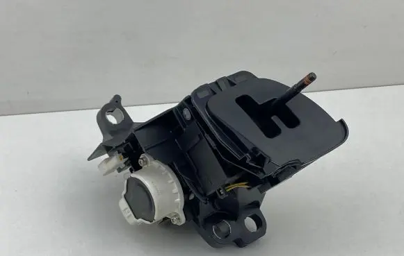 Toyota Prius+ (ZVW40) Gear shifter/selector 75G616LHD