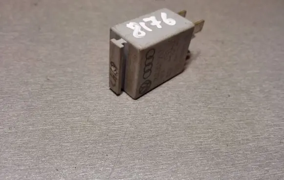 Volkswagen PASSAT B6 Other relay 1K0951253 V23374A1601X004