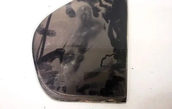 Nissan Primera Rear vent window glass 