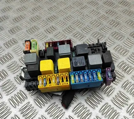 Mercedes-Benz GLE (W166 - C292) Fuse module A1669068201