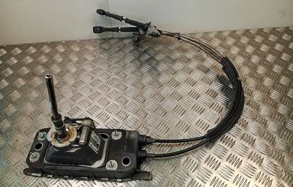 Audi Q3 8U Gear shifter/selector 5N0711049S 201203080266