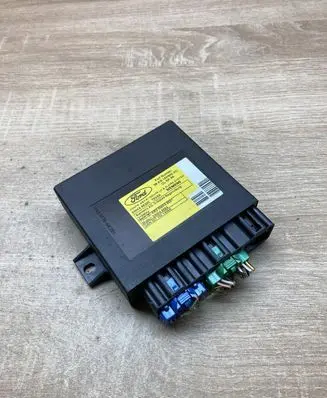 Ford Focus Comfort/convenience module 98AG15K600KC 5WK48681