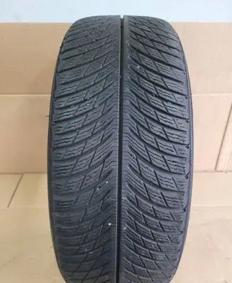 Audi A3 S3 8V R18 winter tire 
