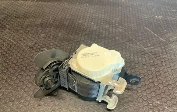 Peugeot 5008 Middle seatbelt (rear) 34058194A