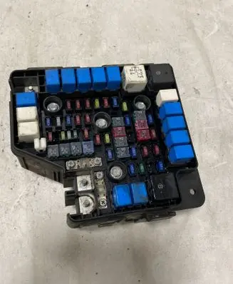 Hyundai Santa Fe Fuse module 919502B610