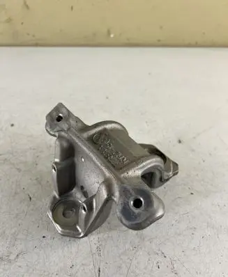 Jeep Grand Cherokee WL Sway bar bush bracket, front 778AA RH215