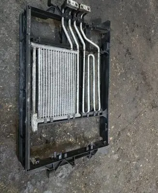 BMW 7 E38 Bottom radiator support slam panel 1748772