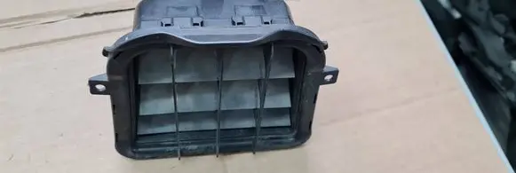 Audi A7 S7 4G Quarter panel pressure vent 4G8819301