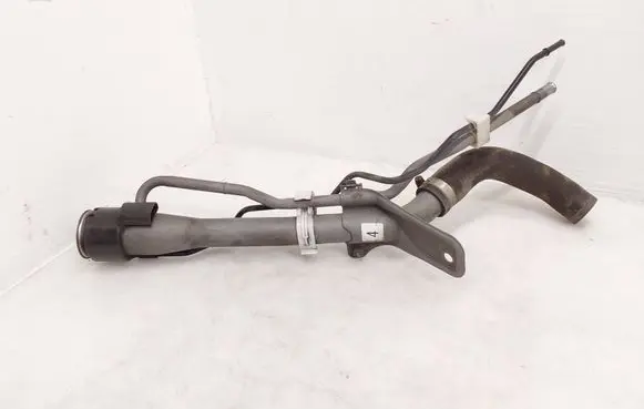 Toyota Hilux VIII Fuel tank filler neck pipe 2009075