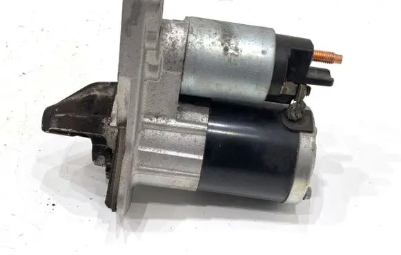 Dacia Duster II Starter motor 233001903R