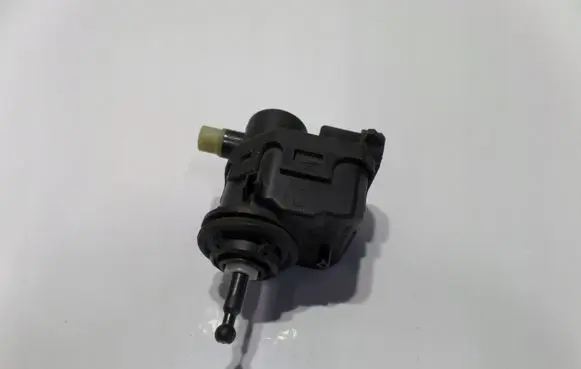 Renault Scenic I Headlight level adjustment motor 7700420737
