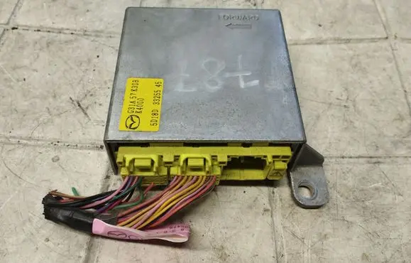Mazda 6 Airbag control unit/module G31A57K30B K4000 5D18D3325545