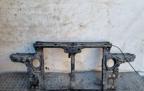 Volkswagen Touareg I Radiator support slam panel 7L0805594