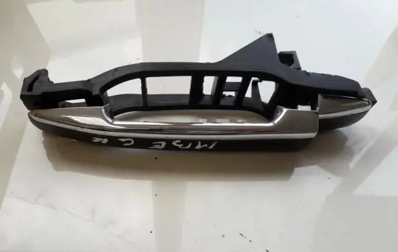 Mercedes-Benz E W124 Front door exterior handle