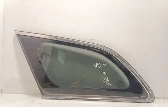 Toyota Avensis T270 Rear side window AS3