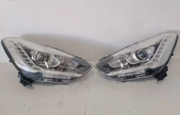 Citroen DS5 Headlights/headlamps set 9802087180